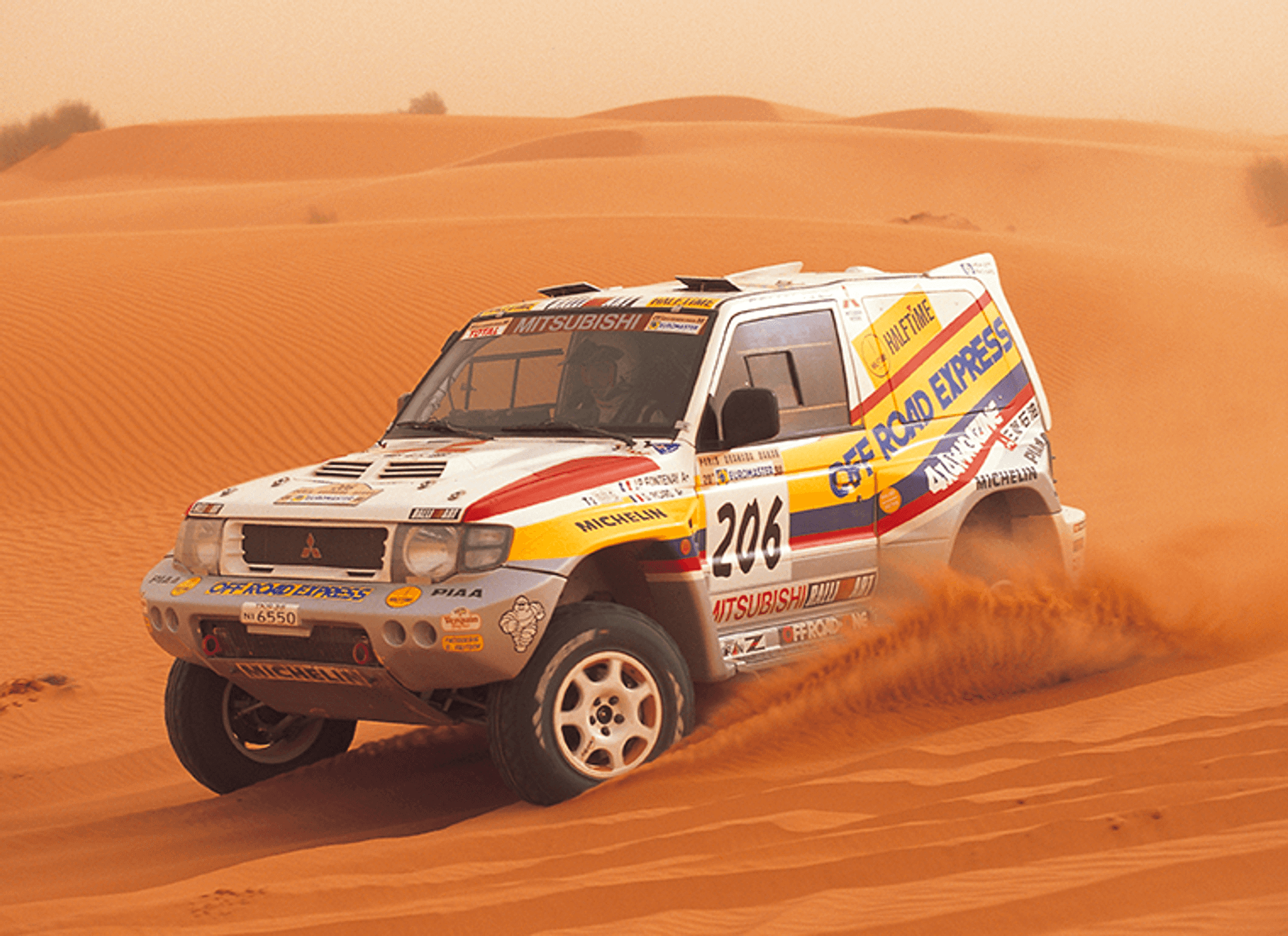 pajero-mk2-darkar.png
