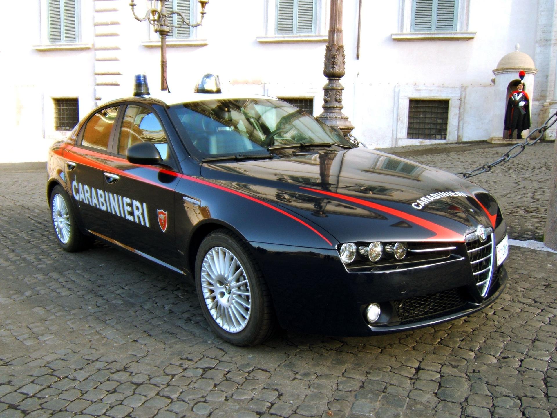 Alfa-Romeo159-Carabinieri.jpeg