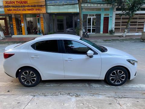 Người dùng trải nghiệm thực tế Mazda 2, không chật như lời đồn