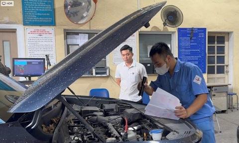 Gắn giá nóc ô tô có được đăng kiểm? Cục Đăng kiểm trả lời mới nhất