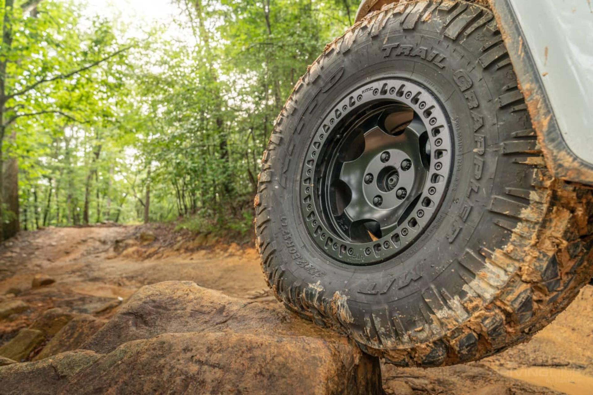 003-airing-down-tires-for-off-road-driving-nitto-trail-grappler-beadlock-wheels.jpg