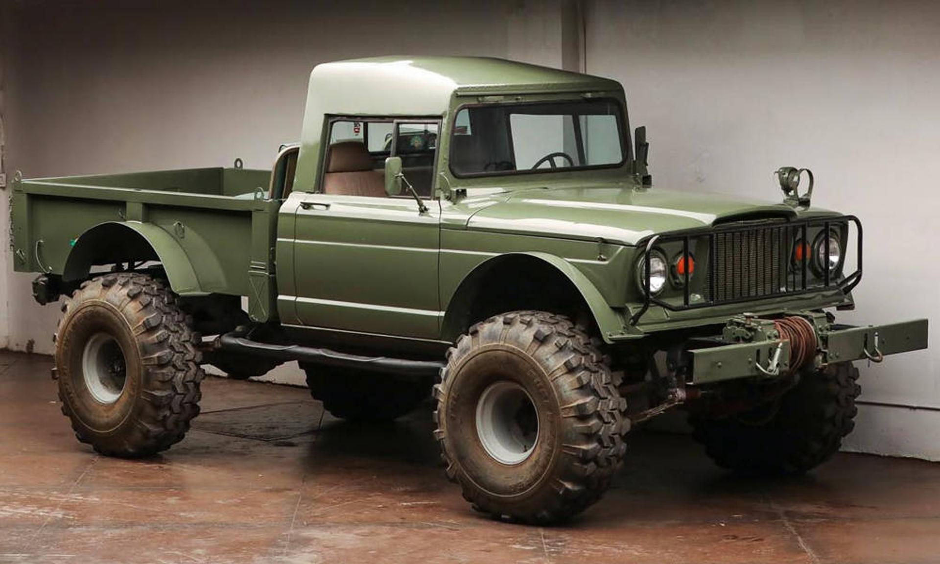 1967-Kaiser-Jeep-M715.jpeg