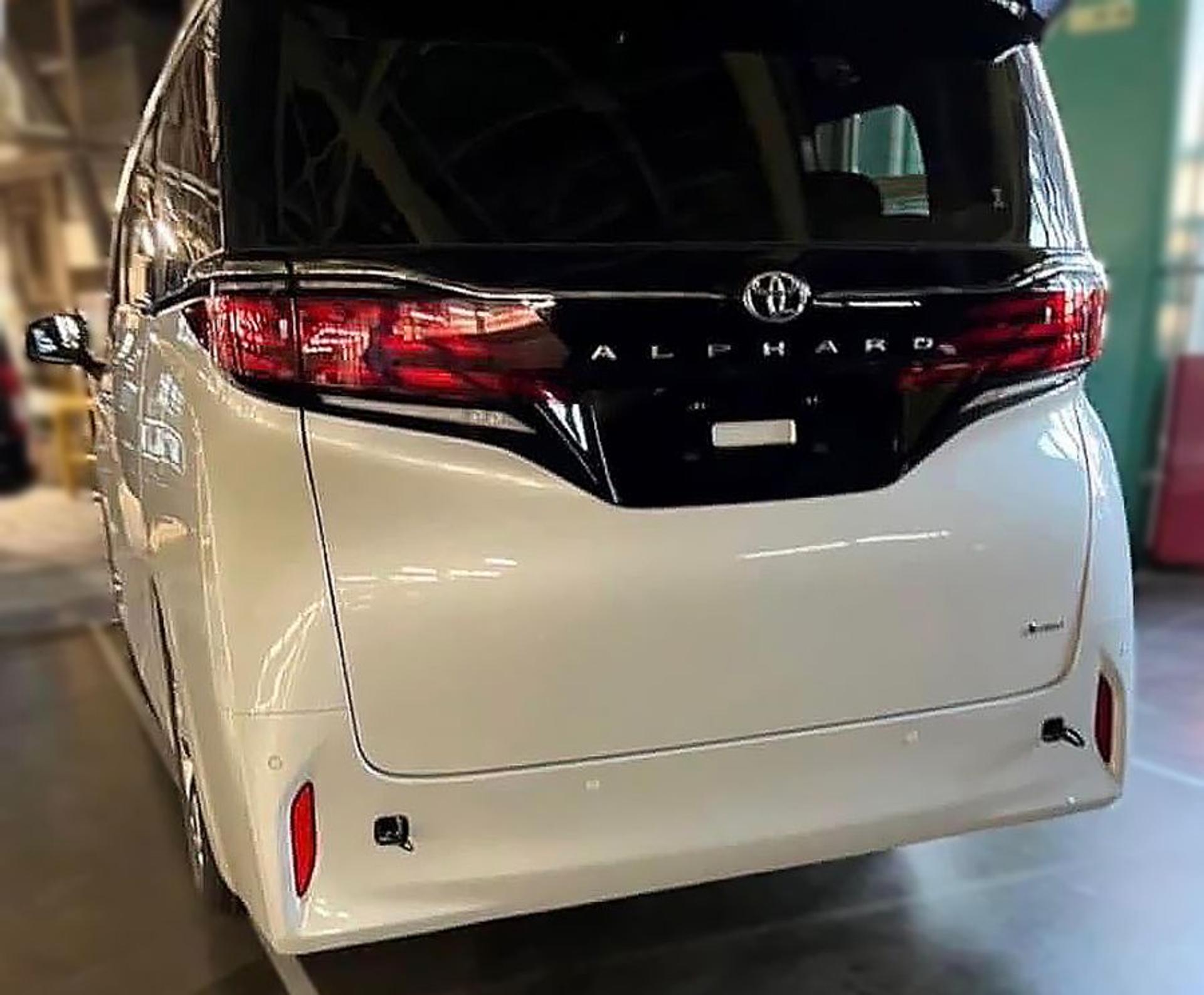 2023-toyota-alphard-4th-ngoai-that-2.jpeg