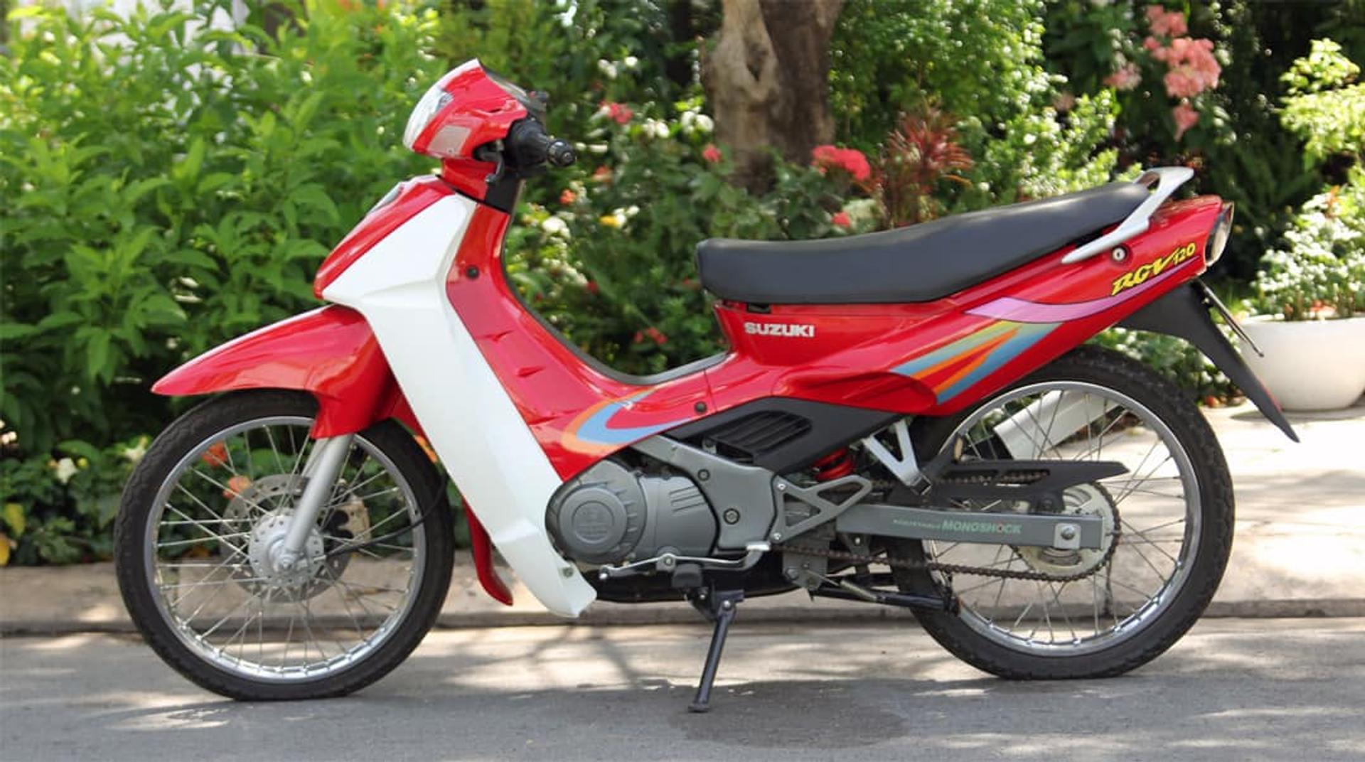 Suzuki RGV120.jpeg