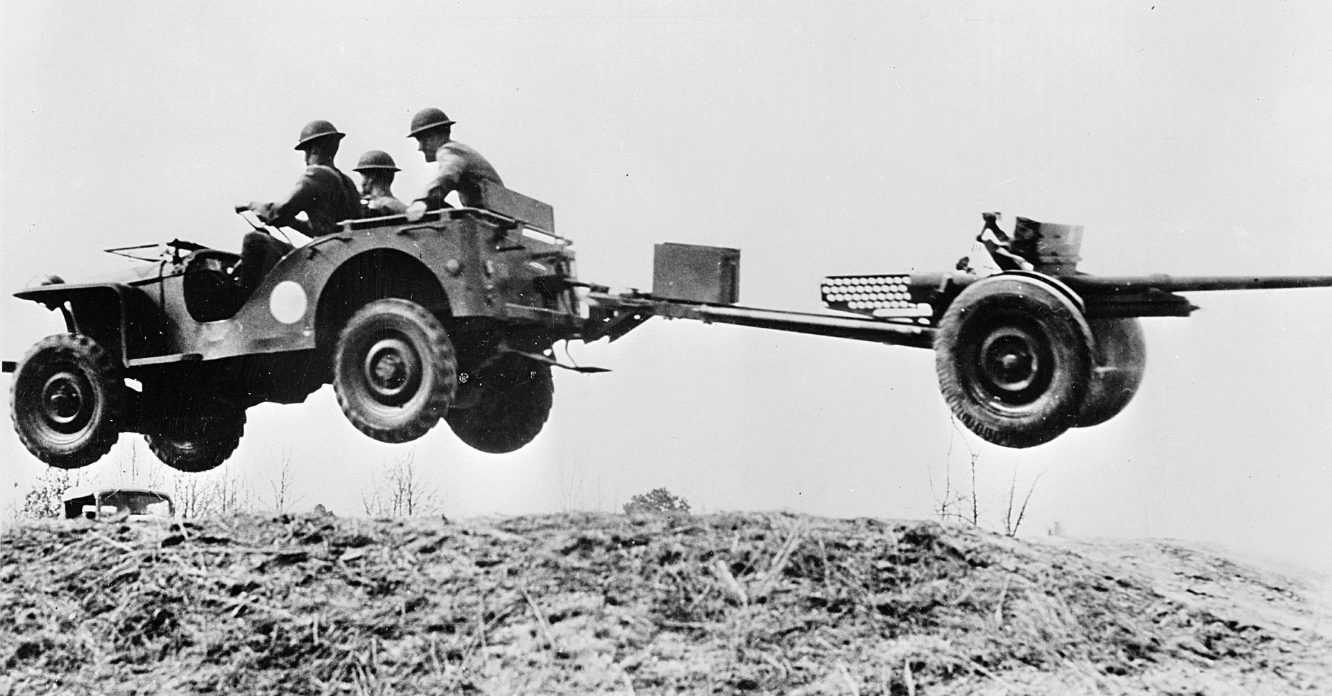 Bantam_jeep_flying).jpeg