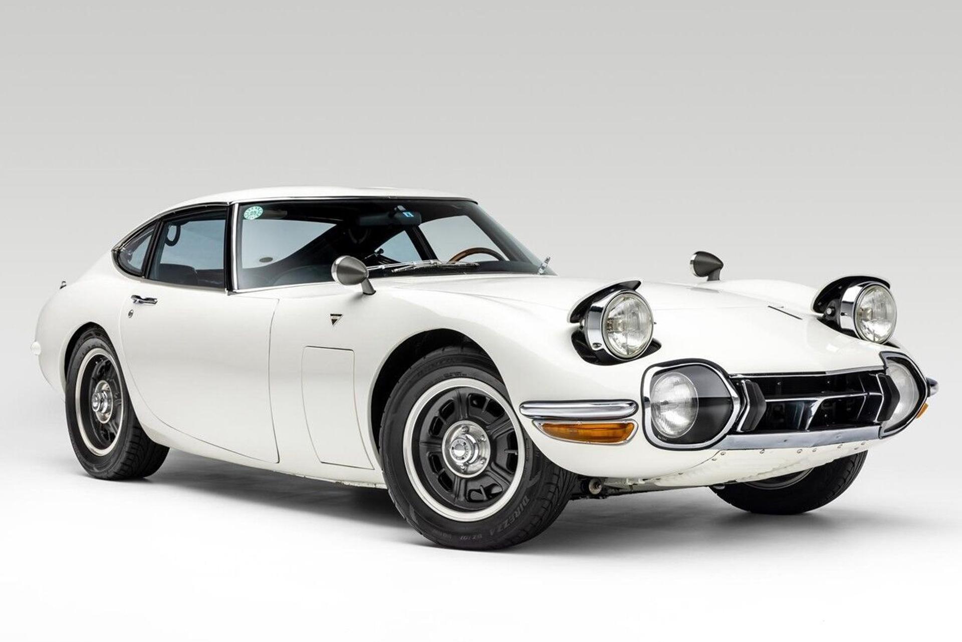 1968_toyota_2000gt.jpeg