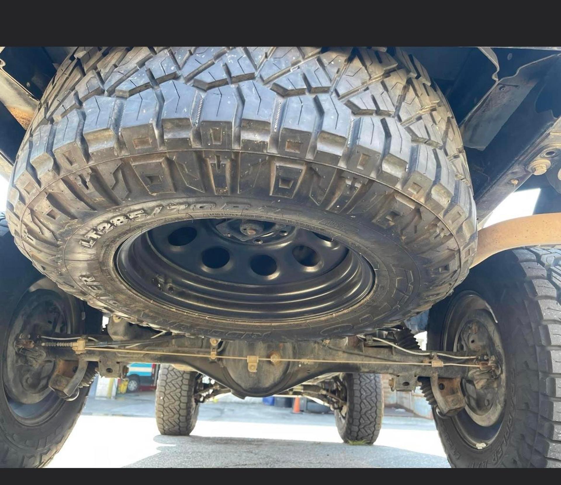 lốp dự phòng.jpg