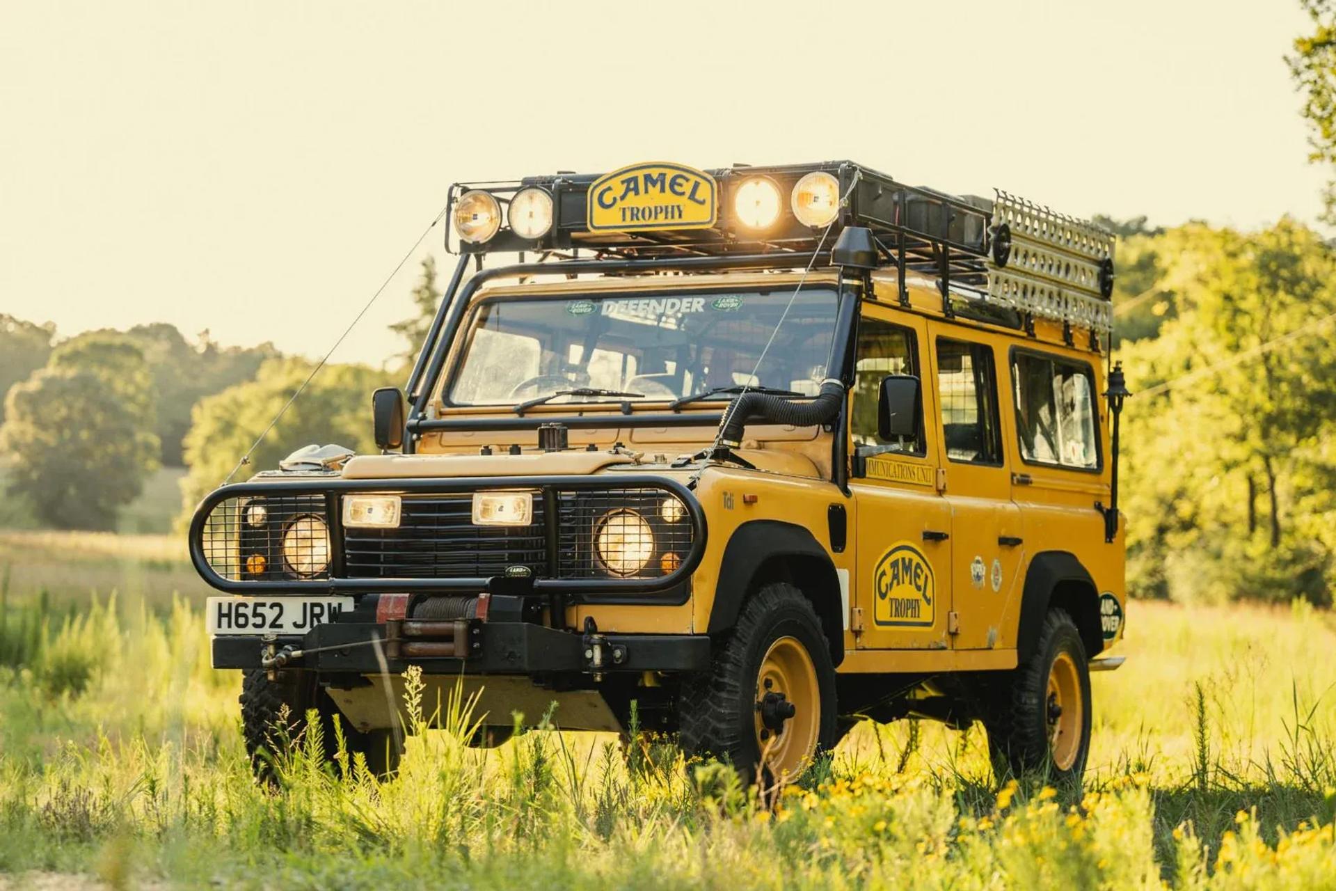 Camel-Trophy-Land-Rover-Defender-13.webp