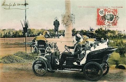 Những chiếc ô tô đầu tiên có mặt tại Việt Nam từ thời Pháp trước 1954