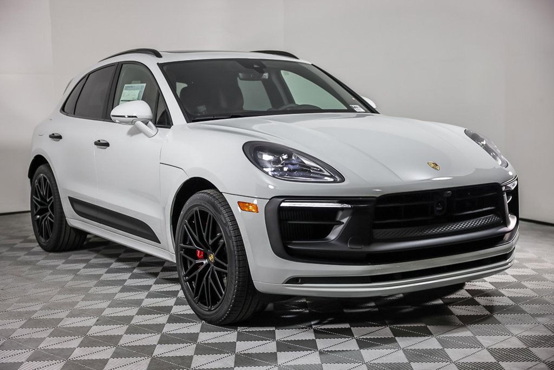 Porsche-Macan-2023-trang.jpeg